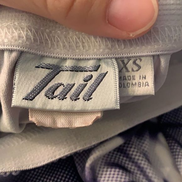 [Tail] Colorful Hibiscus Pattern Athletic Skirt - Size XS - Picture 3 of 3